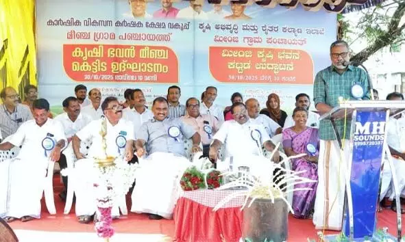 കൃഷി വകുപ്പ് ഉദ്യോഗസ്ഥര് കര്ഷകര്ക്കിടയില് ഇറങ്ങി പ്രവര്ത്തിക്കുന്നവരാകണമെന്ന് മന്ത്രി പി പ്രസാദ് കൃഷി വകുപ്പ് ഉദ്യോഗസ്ഥര് കര്ഷകര്ക്കിടയില് ഇറങ്ങി പ്രവര്ത്തിക്കുന്നവരാകണമെന്ന് മന്ത്രി പി പ്രസാദ്