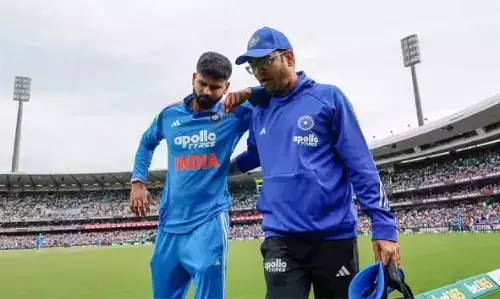 ശ്രേയസ് അയ്യരെ ആശുപത്രിയില് നിന്ന് ഡിസ്ചാര്ജ് ചെയ്തു; യാത്രയ്ക്ക് അനുമതി ലഭിച്ചാല് ഉടന് ഇന്ത്യയിലേക്ക് ശ്രേയസ് അയ്യരെ ആശുപത്രിയില് നിന്ന് ഡിസ്ചാര്ജ് ചെയ്തു; യാത്രയ്ക്ക് അനുമതി ലഭിച്ചാല് ഉടന് ഇന്ത്യയിലേക്ക്