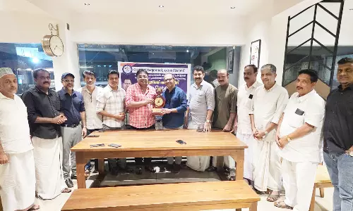 മുജീബ് അഹ്മദിന് ഒരുമ സൗഹൃദവേദി അനുമോദനം നല്‍കി