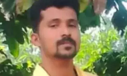 കാല്നട യാത്രയ്ക്കിടെ ഇരുചക്ര വാഹനം ഇടിച്ച് അയ്യപ്പ തീര്ത്ഥാടകന് മരിച്ചു കാല്നട യാത്രയ്ക്കിടെ ഇരുചക്ര വാഹനം ഇടിച്ച് അയ്യപ്പ തീര്ത്ഥാടകന് മരിച്ചു