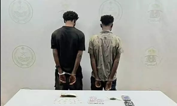 സാമ്പത്തിക തര്ക്കം: സൗദി അറേബ്യയില് ഇന്ത്യക്കാരന് വെടിയേറ്റ് മരിച്ചു; 2 എത്യോപ്യന് പൗരന്മാര് അറസ്റ്റില് സാമ്പത്തിക തര്ക്കം: സൗദി അറേബ്യയില് ഇന്ത്യക്കാരന് വെടിയേറ്റ് മരിച്ചു; 2 എത്യോപ്യന് പൗരന്മാര് അറസ്റ്റില്