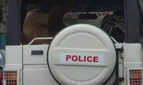 കോട്ടിക്കുളത്ത് യുവാക്കളെ ഇരുമ്പ് വടി കൊണ്ട് അടിച്ച് പരിക്കേല്പ്പിച്ചതായി പരാതി കോട്ടിക്കുളത്ത് യുവാക്കളെ ഇരുമ്പ് വടി കൊണ്ട് അടിച്ച് പരിക്കേല്പ്പിച്ചതായി പരാതി