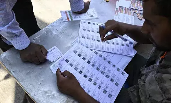 തദ്ദേശ തിരഞ്ഞെടുപ്പ്; 19 ഗ്രാമപഞ്ചായത്തുകളിലെ പ്രസിഡണ്ട് സ്ഥാനം വനിതകള്‍ക്ക് ; കാസര്‍കോട് നഗരസഭയിലും വനിതാസംവരണം