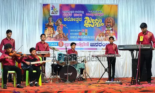 വൃന്ദവാദ്യത്തില് ഹാട്രിക് നേട്ടവുമായി ചട്ടഞ്ചാല് സ്കൂള് ടീം വൃന്ദവാദ്യത്തില് ഹാട്രിക് നേട്ടവുമായി ചട്ടഞ്ചാല് സ്കൂള് ടീം