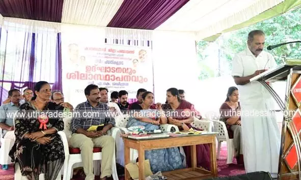 വന്യമൃഗ ശല്യം സോളാര് വേലി ഉപയോഗിച്ച് സുരക്ഷ ഉറപ്പാക്കുന്നതില് കാസര്കോട് മുന്നിലെന്ന് വനം വകുപ്പ് മന്ത്രി വന്യമൃഗ ശല്യം സോളാര് വേലി ഉപയോഗിച്ച് സുരക്ഷ ഉറപ്പാക്കുന്നതില് കാസര്കോട് മുന്നിലെന്ന് വനം വകുപ്പ് മന്ത്രി