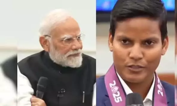 ഹനുമാന് ടാറ്റൂ നിങ്ങളെ സഹായിച്ചിട്ടുണ്ടോ എന്ന് പ്രധാനമന്ത്രി; വൈറലായി ദീപ്തി ശര്മയുടെ മറുപടി ഹനുമാന് ടാറ്റൂ നിങ്ങളെ സഹായിച്ചിട്ടുണ്ടോ എന്ന് പ്രധാനമന്ത്രി; വൈറലായി ദീപ്തി ശര്മയുടെ മറുപടി