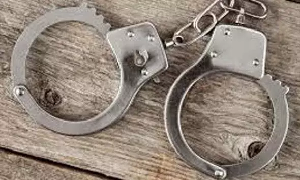 കാറില്‍ കടത്തിയ എം.ഡി.എം.എയും കഞ്ചാവും പിടികൂടി; 3 പേര്‍ കാസര്‍കോട്ട് പിടിയില്‍