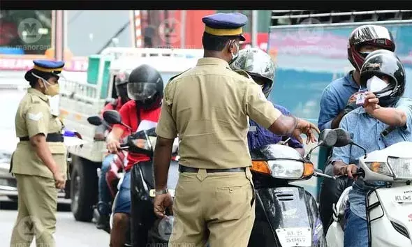 കുട്ടികള്‍ ഓടിച്ച സ്‌കൂട്ടറുകള്‍ പൊലീസ് പിടികൂടി; ആര്‍.സി ഉടമകളായ രണ്ട് പേര്‍ക്കെതിരെ കേസ്