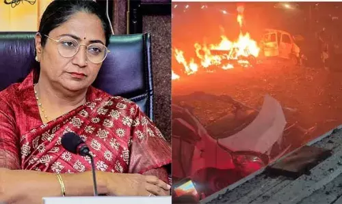 ഡല്‍ഹി കാര്‍ സ്‌ഫോടനം: ഇരകളുടെ കുടുംബങ്ങള്‍ക്ക് 10 ലക്ഷം രൂപ നഷ്ടപരിഹാരം പ്രഖ്യാപിച്ച് മുഖ്യമന്ത്രി രേഖ ഗുപ്ത