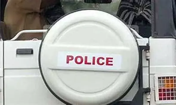 പൊതു സ്ഥലത്ത് മാലിന്യം തള്ളാനെത്തിയ ക്വാര്‍ട്ടേഴ്സ് ഉടമ പിടിയില്‍