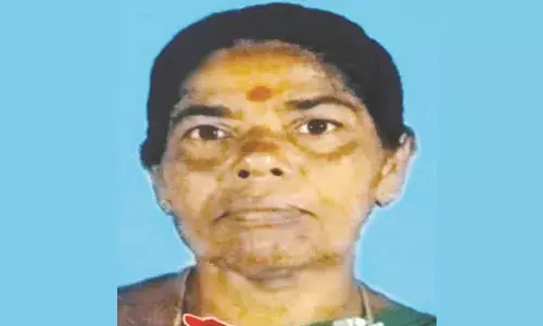 വിറക് ശേഖരിക്കാന് പോയ വയോധിക കുഴഞ്ഞുവീണ് മരിച്ചു വിറക് ശേഖരിക്കാന് പോയ വയോധിക കുഴഞ്ഞുവീണ് മരിച്ചു