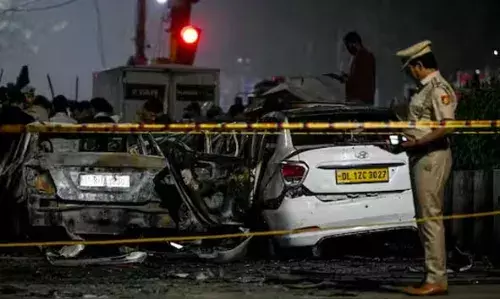 ചെങ്കോട്ട സ്‌ഫോടനം; പ്രതികള്‍ ഉപയോഗിച്ചുവെന്ന് കരുതുന്ന ആ ചുവന്ന കാറിനെചുറ്റപ്പറ്റി അന്വേഷണം ആരംഭിച്ച് പൊലീസ്