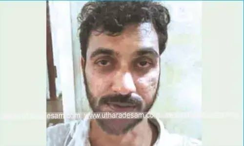 സിനിമയില് അവസരം വാഗ്ദാനം ചെയ്ത് പെണ്കുട്ടിയുടെ നഗ്നചിത്രം ആവശ്യപ്പെട്ടു; കാസര്കോട് സ്വദേശി അറസ്റ്റില് സിനിമയില് അവസരം വാഗ്ദാനം ചെയ്ത് പെണ്കുട്ടിയുടെ നഗ്നചിത്രം ആവശ്യപ്പെട്ടു; കാസര്കോട് സ്വദേശി അറസ്റ്റില്