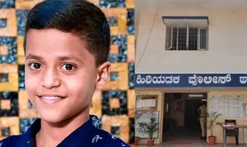 കാണാതായ വിദ്യാര്ത്ഥിയുടെ മൃതദേഹം അരുവിയില് കണ്ടെത്തിയ സംഭവം; ദുരൂഹത ആരോപിച്ച് പരാതി നല്കി പിതാവ് കാണാതായ വിദ്യാര്ത്ഥിയുടെ മൃതദേഹം അരുവിയില് കണ്ടെത്തിയ സംഭവം; ദുരൂഹത ആരോപിച്ച് പരാതി നല്കി പിതാവ്