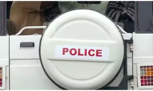 പുള്ളിമുറി ചൂതാട്ടം; ബദിയടുക്ക-ആദൂര് പൊലീസ് സ്റ്റേഷന് പരിധികളിലായി 14 പേര് പിടിയില് പുള്ളിമുറി ചൂതാട്ടം; ബദിയടുക്ക-ആദൂര് പൊലീസ് സ്റ്റേഷന് പരിധികളിലായി 14 പേര് പിടിയില്