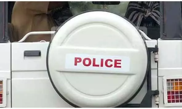 പുള്ളിമുറി ചൂതാട്ടം; ബദിയടുക്ക-ആദൂര് പൊലീസ് സ്റ്റേഷന് പരിധികളിലായി 14 പേര് പിടിയില് പുള്ളിമുറി ചൂതാട്ടം; ബദിയടുക്ക-ആദൂര് പൊലീസ് സ്റ്റേഷന് പരിധികളിലായി 14 പേര് പിടിയില്