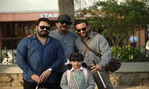 ഹൈവാന്: സെയ്ഫ് അലി ഖാനും മോഹന്ലാലിനുമൊപ്പം നില്ക്കുന്ന ചിത്രം പങ്കിട്ട് പ്രിയദര്ശന്; പ്രതീക്ഷയോടെ ആരാധകര് ഹൈവാന്: സെയ്ഫ് അലി ഖാനും മോഹന്ലാലിനുമൊപ്പം നില്ക്കുന്ന ചിത്രം പങ്കിട്ട് പ്രിയദര്ശന്; പ്രതീക്ഷയോടെ ആരാധകര്