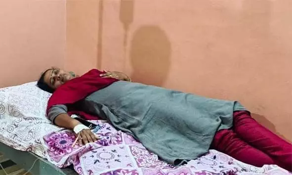 ജോലി സമ്മര്ദ്ദം; എസ്.ഐ.ആര് ഫോം വിതരണം ചെയ്യാന് പോകുന്നതിനിടെ കാസര്കോട്ട് ബി.എല്.ഒ കുഴഞ്ഞുവീണു ജോലി സമ്മര്ദ്ദം; എസ്.ഐ.ആര് ഫോം വിതരണം ചെയ്യാന് പോകുന്നതിനിടെ കാസര്കോട്ട് ബി.എല്.ഒ കുഴഞ്ഞുവീണു