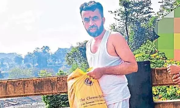 വിലക്കിയിട്ടും നദിയിലേക്ക് മാലിന്യം തള്ളി; വിനോദസഞ്ചാരിക്ക് പിഴ ചുമത്തി പഞ്ചായത്ത്