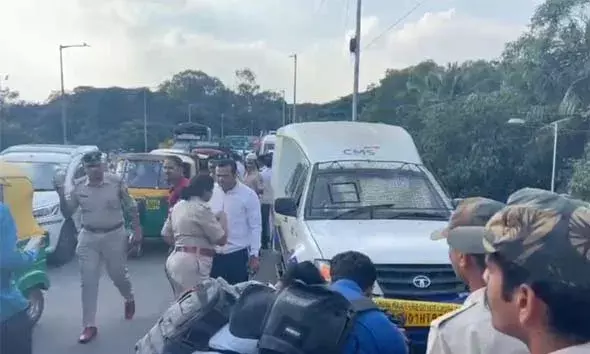 ബെംഗളൂരു നഗരത്തില്‍ പട്ടാപ്പകല്‍ വന്‍ കൊള്ള; എടിഎമ്മില്‍ നിറയ്ക്കാന്‍ കൊണ്ടുവന്ന 7 കോടി രൂപയുമായി മോഷ്ടാക്കള്‍ കടന്നുകളഞ്ഞു