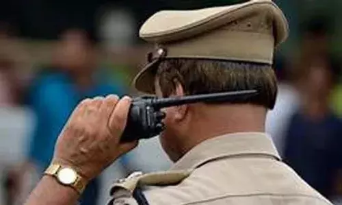 പൊതുമരാമത്ത് വകുപ്പിന്റെ അധീനതയിലുള്ള സ്ഥലത്തെ 85,000 രൂപ വിലവരുന്ന മരങ്ങള് മുറിച്ചുകടത്തി പൊതുമരാമത്ത് വകുപ്പിന്റെ അധീനതയിലുള്ള സ്ഥലത്തെ 85,000 രൂപ വിലവരുന്ന മരങ്ങള് മുറിച്ചുകടത്തി