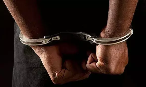 അബുദാബിയില്‍ 2 മലയാളികളെ കൊലപ്പെടുത്തിയ കേസില്‍ ഒളിവില്‍ കഴിഞ്ഞിരുന്ന പ്രതി പിടിയില്‍