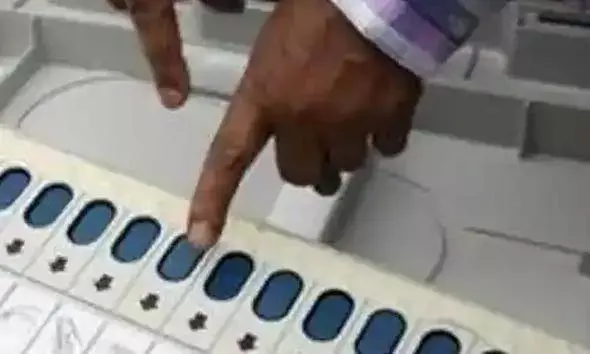 തിരഞ്ഞെടുപ്പ് പ്രചാരണ മെറ്റീരിയലുകള്‍ എന്‍ഫോഴ്‌സ്മെന്റ് സ്‌ക്വാഡ് പരിശോധിച്ചു തുടങ്ങി