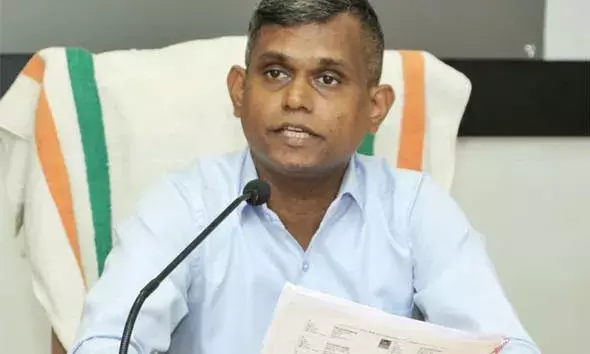 തദ്ദേശ തിരഞ്ഞെടുപ്പ്: സ്ഥാനാര്‍ത്ഥിത്വം പിന്‍വലിക്കാന്‍ തിങ്കളാഴ്ച 3 മണി വരെ സമയം