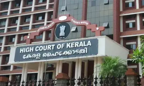 തിരഞ്ഞെടുപ്പ് പെരുമാറ്റച്ചട്ടം: ഹൈക്കോടതി നിര്‍ദ്ദേശം കര്‍ശനമായി നടപ്പാക്കുമെന്ന് തിരഞ്ഞെടുപ്പ് കമ്മീഷന്‍