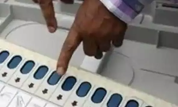 തിരഞ്ഞെടുപ്പ് പ്രചാരണ മെറ്റീരിയലുകള് എന്ഫോഴ്സ്മെന്റ് സ്ക്വാഡ് പരിശോധിച്ചു തുടങ്ങി തിരഞ്ഞെടുപ്പ് പ്രചാരണ മെറ്റീരിയലുകള് എന്ഫോഴ്സ്മെന്റ് സ്ക്വാഡ് പരിശോധിച്ചു തുടങ്ങി