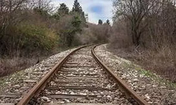 അജ്ഞാതന്‍ തീവണ്ടി തട്ടി മരിച്ച നിലയില്‍