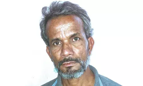 കരിങ്കല്ലുകൊണ്ട് തലക്കടിച്ച് കൊല്ലാന് ശ്രമിച്ച പ്രതിക്ക് 7 വര്ഷം കഠിന തടവും ഒരു ലക്ഷം രൂപ പിഴയും കരിങ്കല്ലുകൊണ്ട് തലക്കടിച്ച് കൊല്ലാന് ശ്രമിച്ച പ്രതിക്ക് 7 വര്ഷം കഠിന തടവും ഒരു ലക്ഷം രൂപ പിഴയും