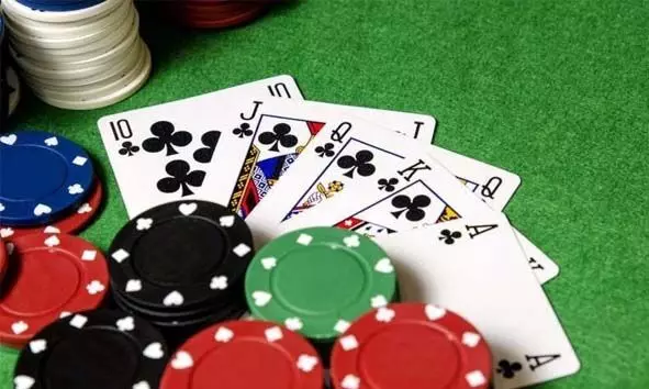 പുള്ളിമുറി ചൂതാട്ടം; 2450 രൂപയുമായി അഞ്ചുപേര്‍ പിടിയില്‍