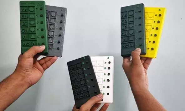 ഡമ്മി ബാലറ്റില്‍ മറ്റ് സ്ഥാനാര്‍ത്ഥികളുടെ പേരോ ചിഹ്നമോ പാടില്ല