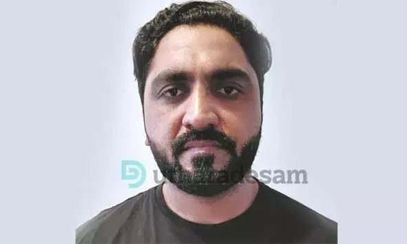 പീഡന കേസില്‍ ഒളിവിലായിരുന്ന പ്രതി 11 വര്‍ഷങ്ങള്‍ക്ക് ശേഷം ലക്നൗ വിമാനത്താവളത്തില്‍ പിടിയില്‍