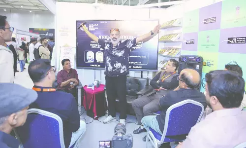 വെറും കാഴ്ചക്കാരായ നമ്മള്‍...