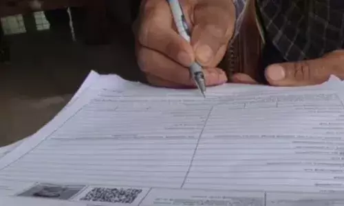 എസ്.ഐ.ആര് നടപടികളില് സമയപരിധി നീട്ടി കേന്ദ്ര തിരഞ്ഞെടുപ്പ് കമ്മിഷന്; കരട് പട്ടിക ഡിസംബര് 16ന് എസ്.ഐ.ആര് നടപടികളില് സമയപരിധി നീട്ടി കേന്ദ്ര തിരഞ്ഞെടുപ്പ് കമ്മിഷന്; കരട് പട്ടിക ഡിസംബര് 16ന്