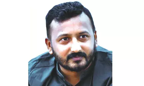 രാഹുല് മാങ്കൂട്ടത്തില് കോണ്ഗ്രസില് നിന്ന് പുറത്തേക്ക് രാഹുല് മാങ്കൂട്ടത്തില് കോണ്ഗ്രസില് നിന്ന് പുറത്തേക്ക്