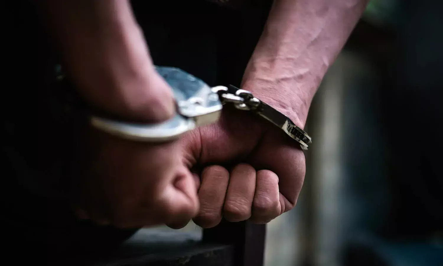 കൈക്കൂലി: വടക്കാഞ്ചേരിയില്‍ കാസര്‍കോട്  സ്വദേശിയായ ഹെല്‍ത്ത് സൂപ്പര്‍വൈസര്‍ പിടിയില്‍