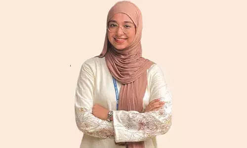 ഫാറൂഖ് കോളേജില് മിന്നിത്തിളങ്ങുന്നു ഈ കാസര്കോട്ടുകാരി ഫാറൂഖ് കോളേജില് മിന്നിത്തിളങ്ങുന്നു ഈ കാസര്കോട്ടുകാരി