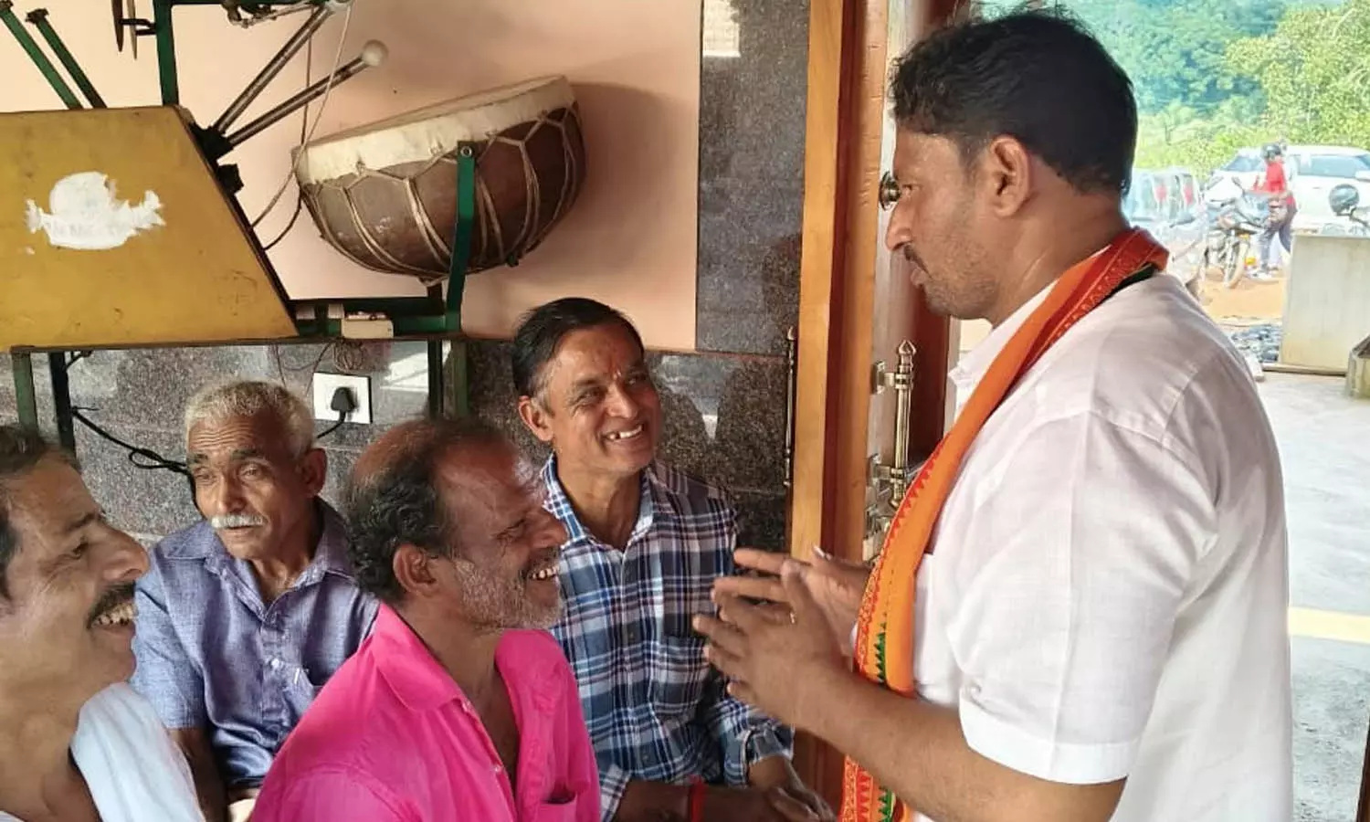 ആവേശം ഇന്ന് കൊട്ടിക്കലാശിക്കും; വോട്ടര്‍മാരുടെ മനസില്‍ ചേക്കേറാന്‍ സ്ഥാനാര്‍ത്ഥികള്‍