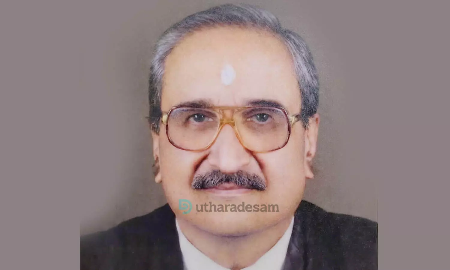 വാഹനാപകടത്തില്‍ പരിക്കേറ്റ് ചികിത്സയില്‍ ആയിരുന്ന മുതിര്‍ന്ന അഭിഭാഷകന്‍ മരിച്ചു