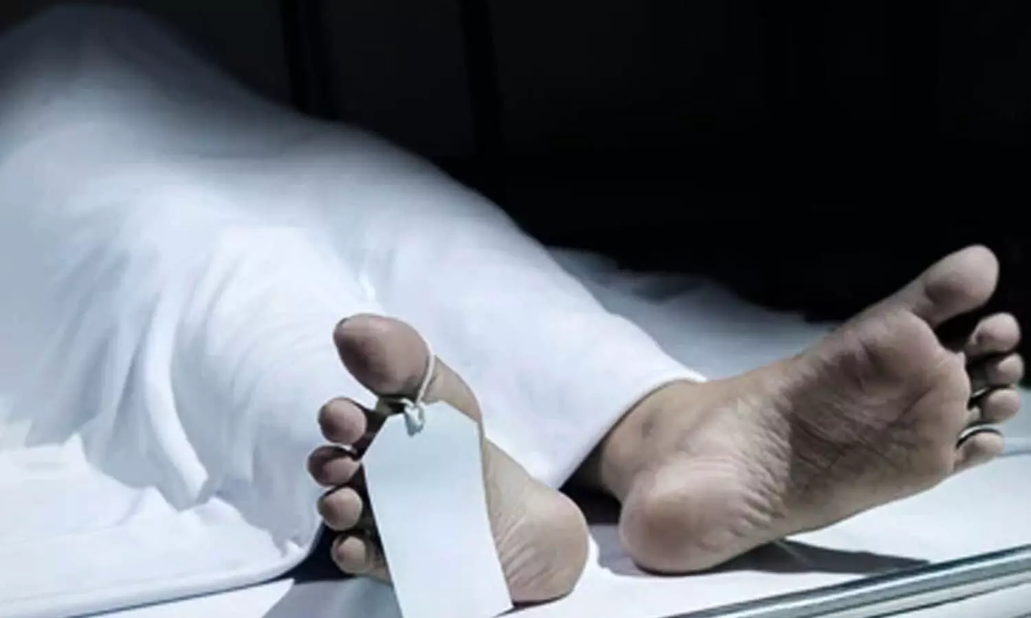 അഞ്ച് മാസം പ്രായമുള്ള കുഞ്ഞിന്റെ  മാതാവ് ദുരൂഹ സാഹചര്യത്തില്‍ മരിച്ചു