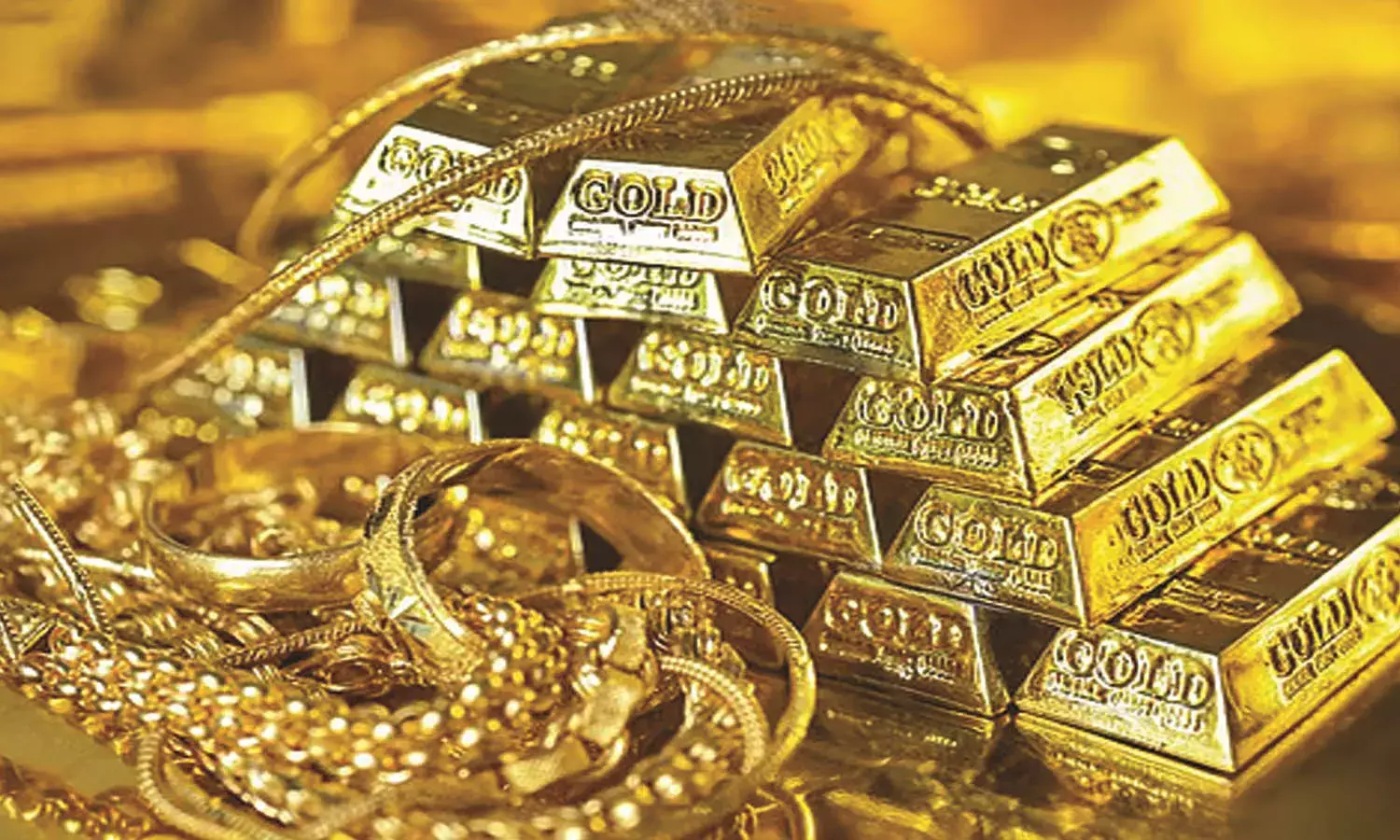 സ്വര്‍ണവില ലക്ഷത്തിനരികെ; പവന് 98,800