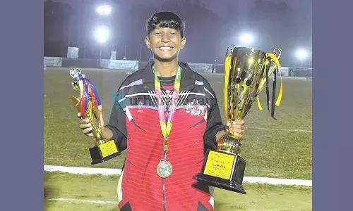 ദേശീയ സ്കൂള് ഗെയിംസ് ഫുട്ബോളില് കേരളം രണ്ടാമത്; ടൂര്ണ്ണമെന്റിലെ താരമായി മിറാന ദേശീയ സ്കൂള് ഗെയിംസ് ഫുട്ബോളില് കേരളം രണ്ടാമത്; ടൂര്ണ്ണമെന്റിലെ താരമായി മിറാന