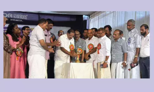 ഇശല്‍തോപ്പില്‍ കലയുടെ തിങ്കള്‍