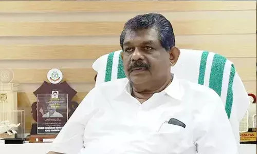 തൊണ്ടിമുതല് കേസില് ആന്റണി രാജുവിന് തിരിച്ചടി; കുറ്റക്കാരനെന്ന് കോടതി തൊണ്ടിമുതല് കേസില് ആന്റണി രാജുവിന് തിരിച്ചടി; കുറ്റക്കാരനെന്ന് കോടതി