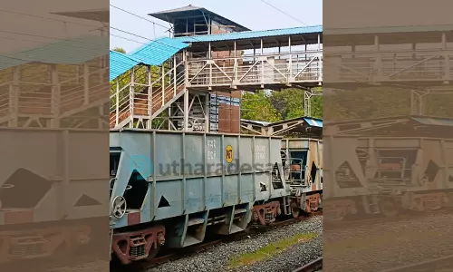 കുമ്പള റെയില്വേ സ്റ്റേഷനില് മൂന്നാംഘട്ട വികസനം: ലിഫ്റ്റ് നിര്മ്മാണം പുരോഗമിക്കുന്നു കുമ്പള റെയില്വേ സ്റ്റേഷനില് മൂന്നാംഘട്ട വികസനം: ലിഫ്റ്റ് നിര്മ്മാണം പുരോഗമിക്കുന്നു