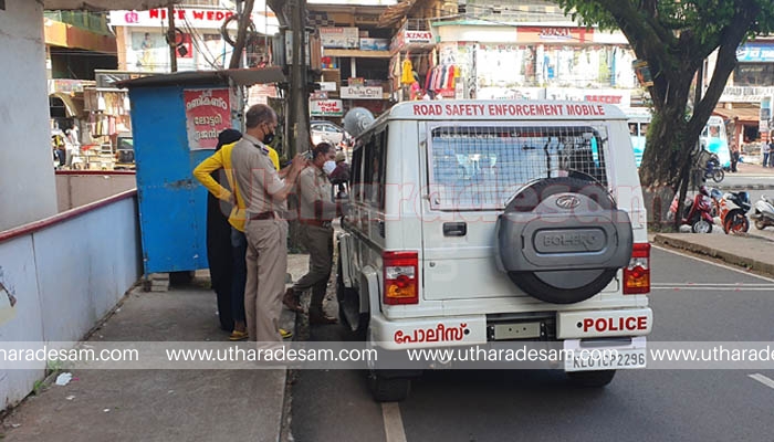 നഗരത്തിലെ അനധികൃത പാര്‍ക്കിങ്ങിനെതിരെ പിഴയുമായി ട്രാഫിക്ക് പൊലീസ്