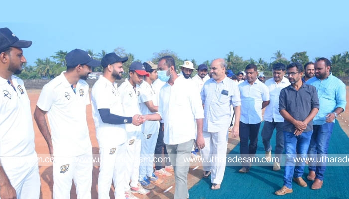 2021-22 വര്‍ഷത്തെ ജില്ലാ ലീഗ് ക്രിക്കറ്റിന് തുടക്കമായി